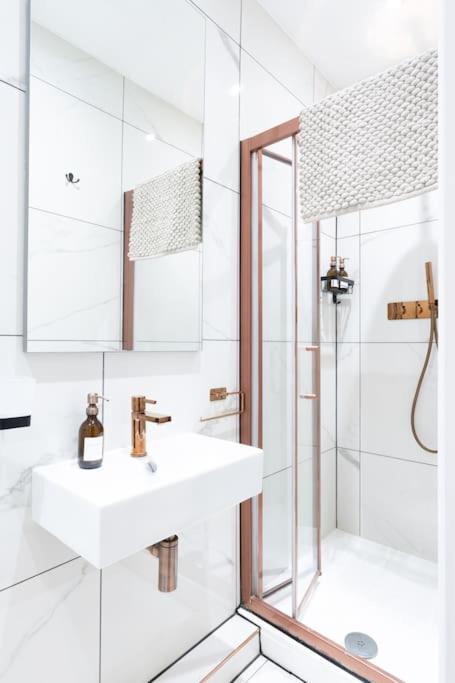 Stunning Boutique Flat In Central Location - Beatrice Bath Kültér fotó